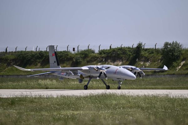Bayraktar AKINCI strategic UCAV drone Baykar Türkiye specifications technical review data fact sheet armament sensors payload pictures video