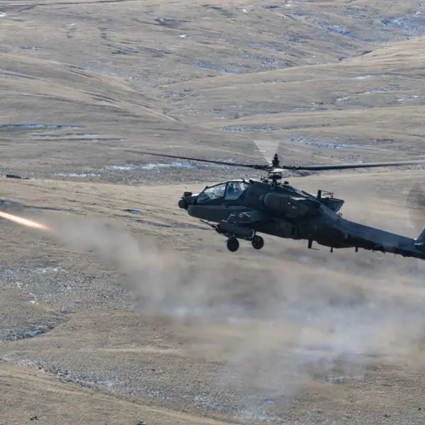 Illustrative image showing a U.S. Army AH-64E Apache Guardian attack helicopter launching an AGM-114 Hellfire missile. CENTCOM reported that a U.S. aircraft fired two Hellfire missiles to disable the engine room of the Guinea-Bissau-flagged tanker M/T Jalveer in the Gulf of Oman on June 10, 2026, after the vessel allegedly failed to comply with U.S. directives. The image is not related to the actual operation.