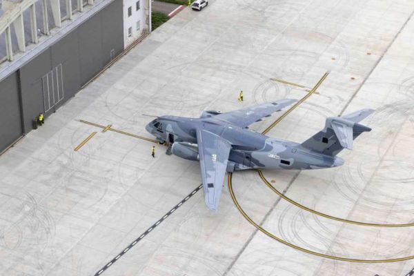 C-390 Millennium photo gallery 1