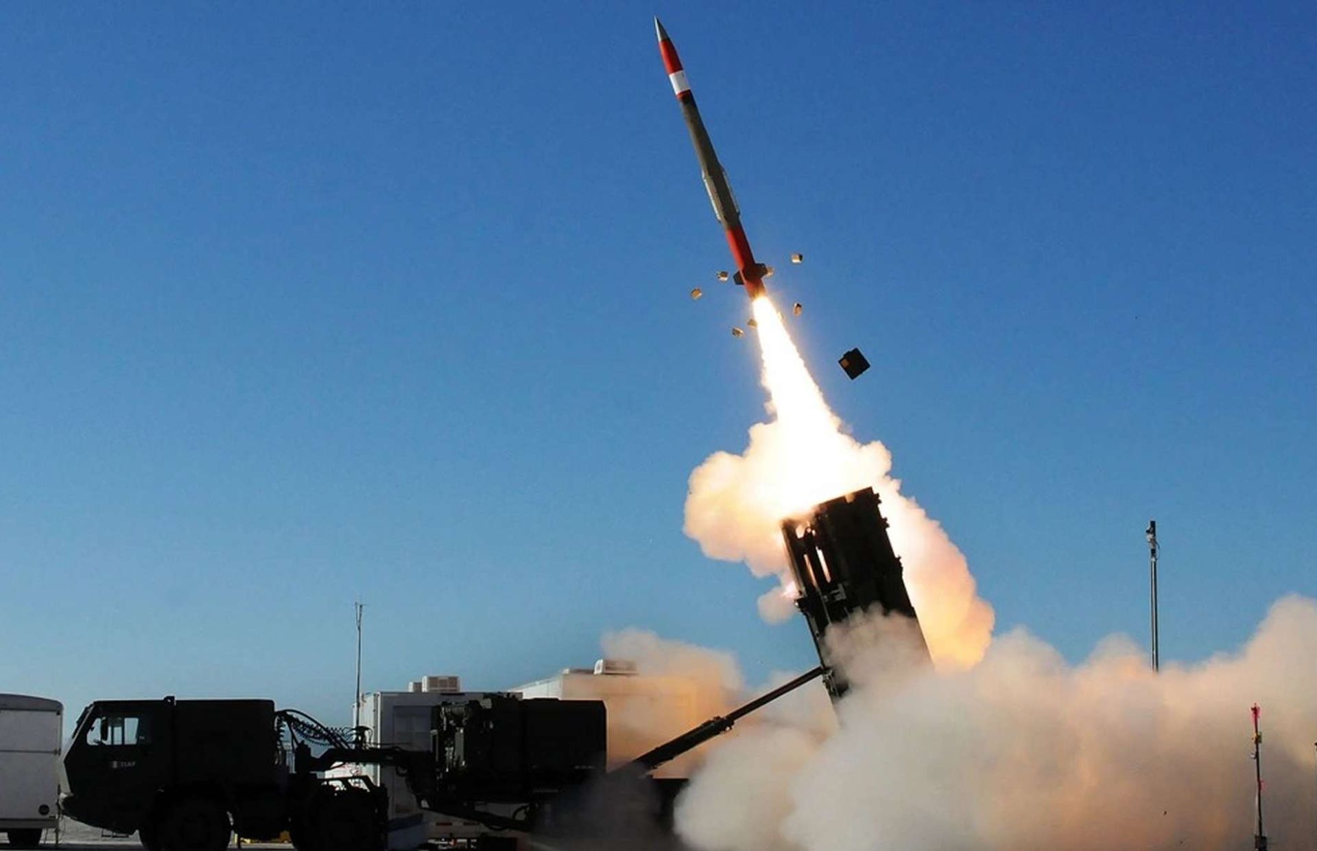 Lockheed Martin is set to triple PAC-3 MSE hit-to-kill interceptor production under a long-term U.S. framework deal, strengthening Patriot air and missile defense capabilities, replenishing allied stockpiles, and reinforcing a resilient multinational defense industrial base (Picture source: U.S. DoW).
