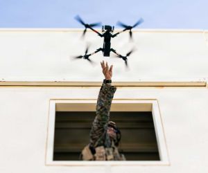 The U.S. Drone Dominance Program highlights a widening gap between Washington's objective of procuring only 200,000 lethal small UAS by 2027, even though Ukraine is expected to produce 6-7 million FPV attack drones in 2026 alone, and the U.S. Army's simultaneous decision to disband its only experimental battalion dedicated to the mass employment of unmanned systems. (Picture source: US DoD)