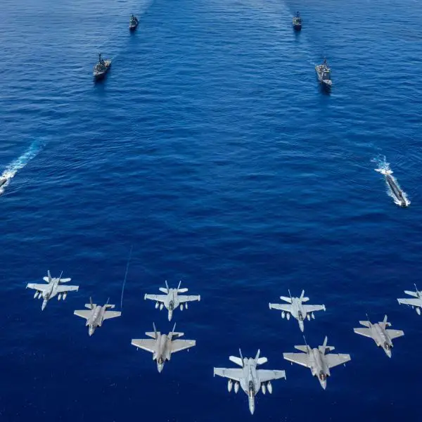 The biennial Valiant Shield exercise brings together advanced naval, air, and joint-force capabilities, providing an opportunity to refine command-and-control procedures, integrated operations, and allied readiness across multiple warfighting domains. (Picture source: US DoD)