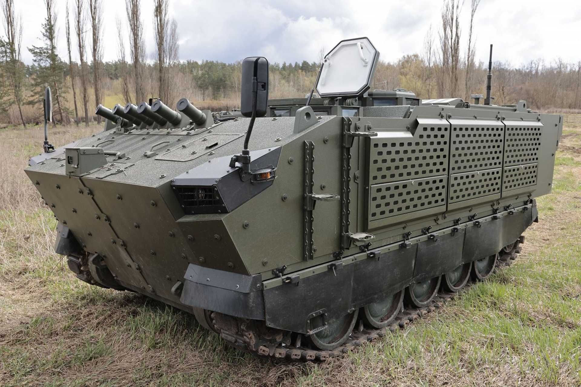 When compared to the M113, the Skif has a stronger armor protection, a higher firepower with a remote weapon station, and an improved resistance to mines and modern battlefield threats, while maintaining similar mobility performances to the M113. (Picture source: UkrArmoTech)
