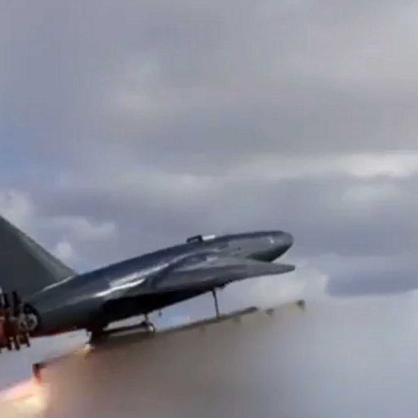 Launch of the Iranian Arash-2 long-range loitering munition during a military demonstration, highlighting its deep-strike and low-detectability capabilities. (Source: Iranian Army)