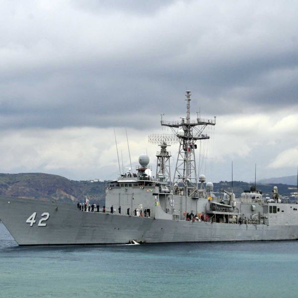 The USS Klakring (FFG-42) was the 32nd Oliver Hazard Perry-class guided-missile frigate built for U.S. Navy service, commissioned on August 20, 1983, and decommissioned on March 22, 2013. (Picture source: US Navy)