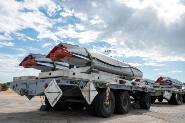 JASSM missiles await loading onto a B-1B Lancer during Exercise Death Strike 25-03 at Dyess Air Force Base in September 2025 (Picture source: US DoD)