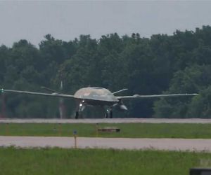 The U.S. Navy's MQ-25A Stingray performs its second developmental test flight, successfully completing its first airborne landing gear cycle as Boeing advances the autonomous aerial refueling aircraft toward future carrier operations. (Picture source: Boeing Defense)