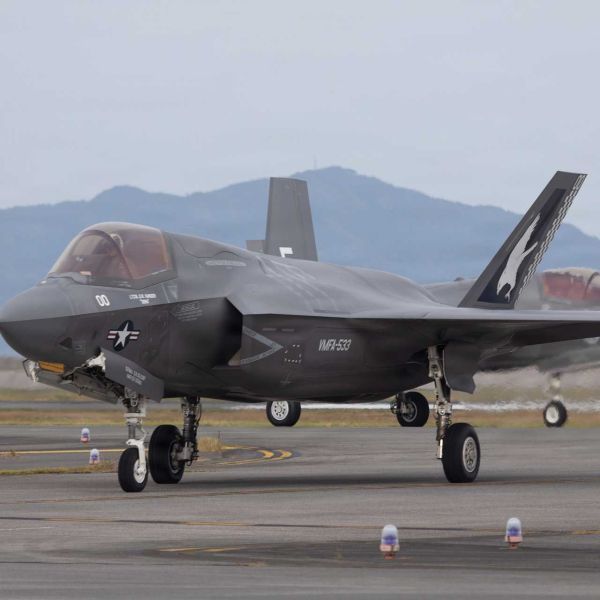 A U.S. Marine Corps F-35B Lightning II stealth fighter assigned to U.S. Marine Fighter Attack Squadron VMFA-533, Marine Aircraft Group 12, 1st Marine Aircraft Wing, taxis at U.S. Marine Corps Air Station Iwakuni in Yamaguchi, Japan, on September 5, 2026.