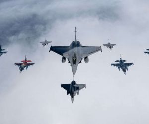 French Rafale F4s trained alongside Japanese F-2 fighters at Hyakuri Air Base during PÉGASE 26, pairing combat-aircraft operations with A330 MRTT Phénix refuelling drills (French Air Force)