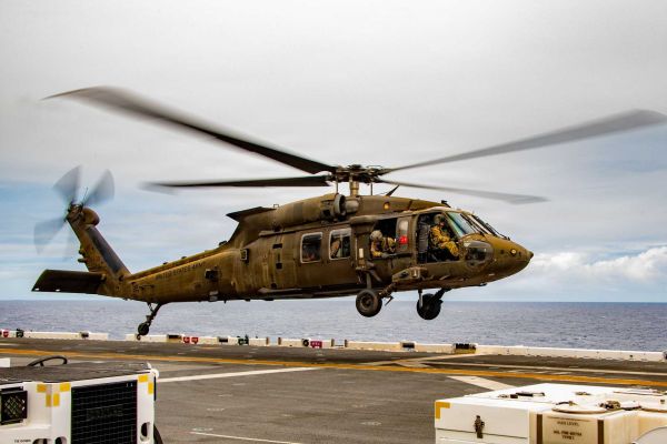 UH-60M Black Hawk utility helicopter specifications technical review technical data fact sheet pictures video