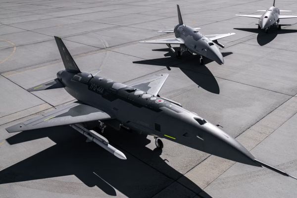 Anduril YFQ-44A Fury Collaborative Combat Aircraft (CCA) autonomous combat drone United States specification technical review data fact sheet pictures video