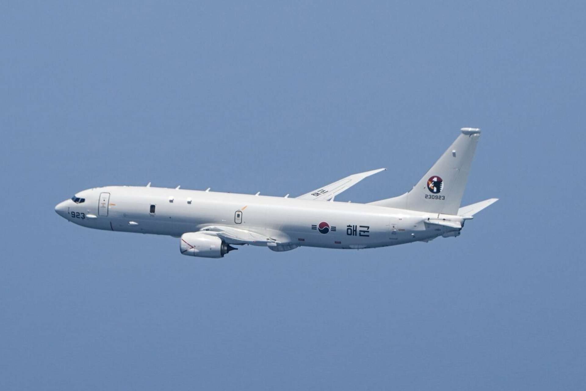 Republic of Korea Navy P-8A Poseidon demonstrates anti-submarine warfare capability during RIMPAC 2026 near Hawaii, using sonobuoys, tactical data links, and a simulated MK-54 torpedo attack to show South Korea’s readiness to detect and track hostile submarines (Picture source: ROK Navy).