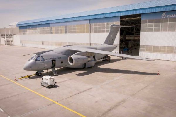 C-390 Millennium photo gallery 4