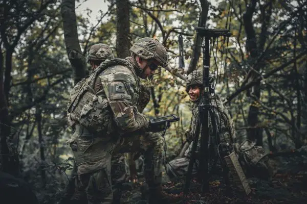 A U.S. Army soldier monitors the electromagnetic spectrum during training in Germany, illustrating the type of RF awareness underpinning the Army’s Augur Shield research. (Picture source: US DoD)