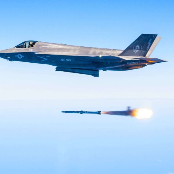 U.S.-European talks on AIM-120 AMRAAM co-production and a Patriot PAC-3 support facility could strengthen NATO air defense by expanding missile supply, sustainment, and readiness in Europe (Picture Source: U.S. Air Force)