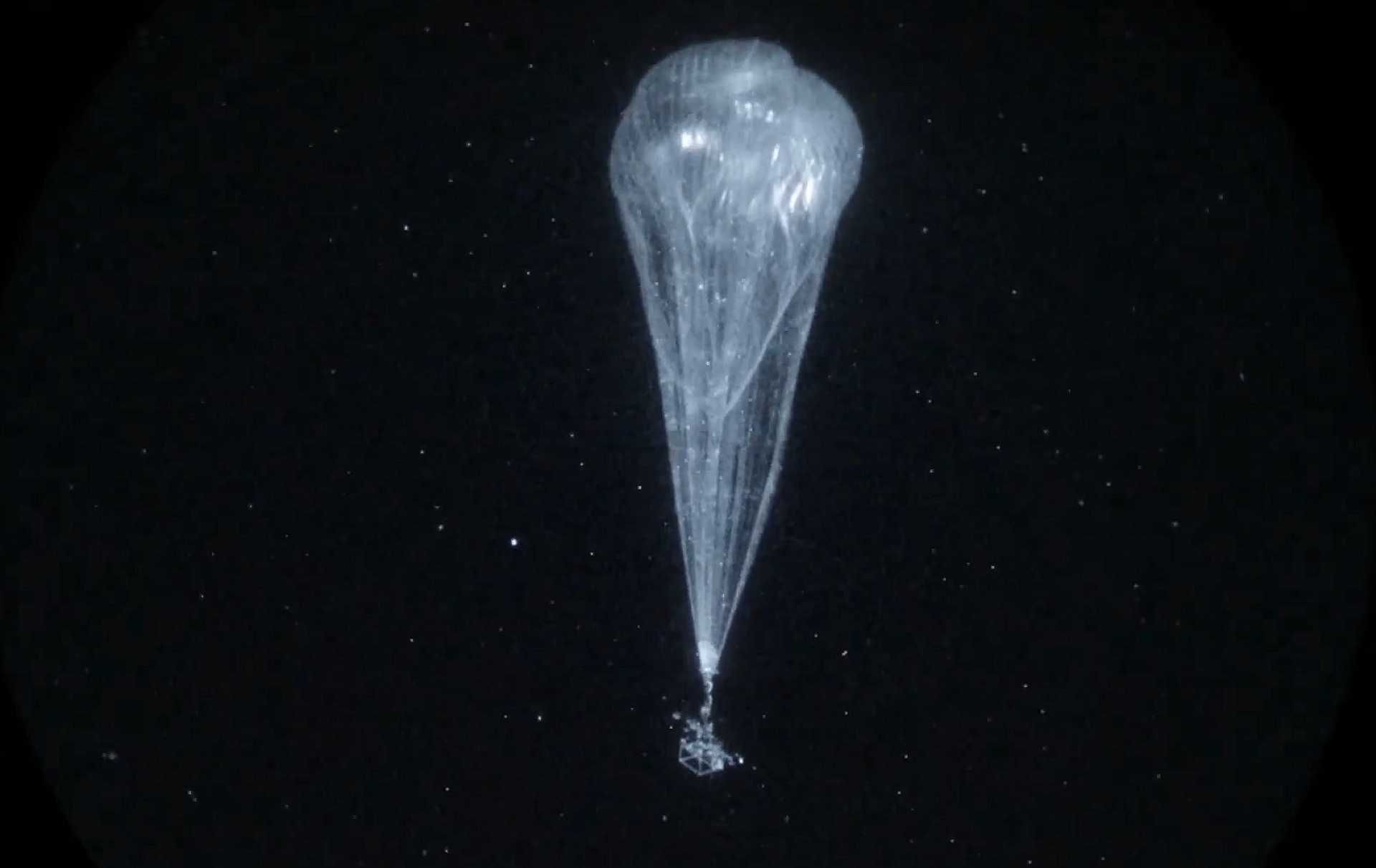U.S. Army intelligence balloon links drones and HIMARS during Arcane Thunder 26 NATO exercise, demonstrating rapid sensor-to-shooter battlefield targeting and multidomain warfare integration.
