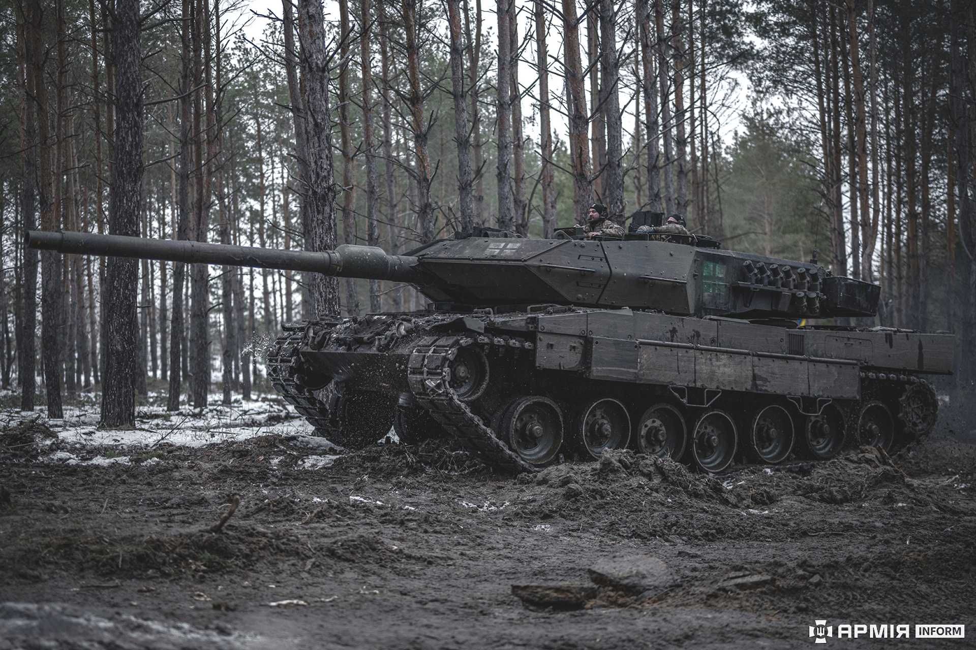 Ukrainian Army Leopard 2A6 main battle tank equipped with a 120mm L/55 smoothbore gun during field operations, highlighting advanced Western firepower and long-range engagement capability in Ukraine.