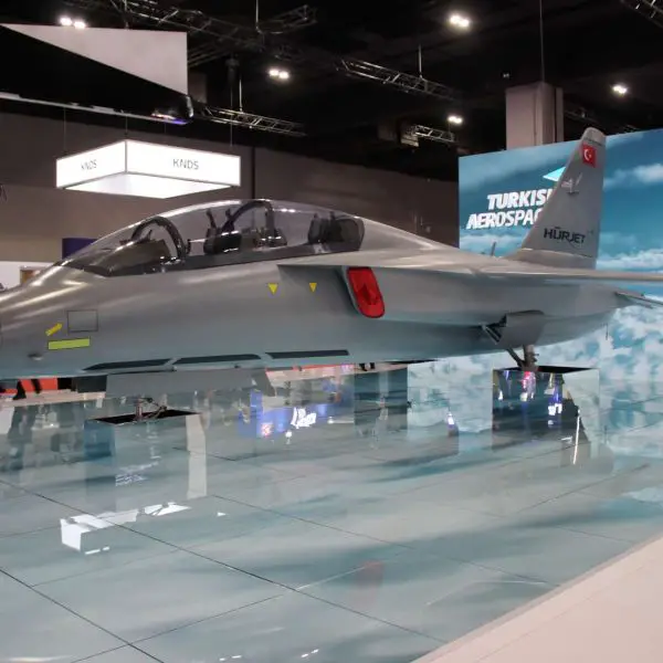 Full-scale HÜRJET model displayed at DSA in Kuala Lumpur, showcasing Türkiye’s supersonic advanced jet trainer and light-attack aircraft designed to strengthen pilot training, lower operating costs, and expand export potential (Picture source: Army Recognition Group).