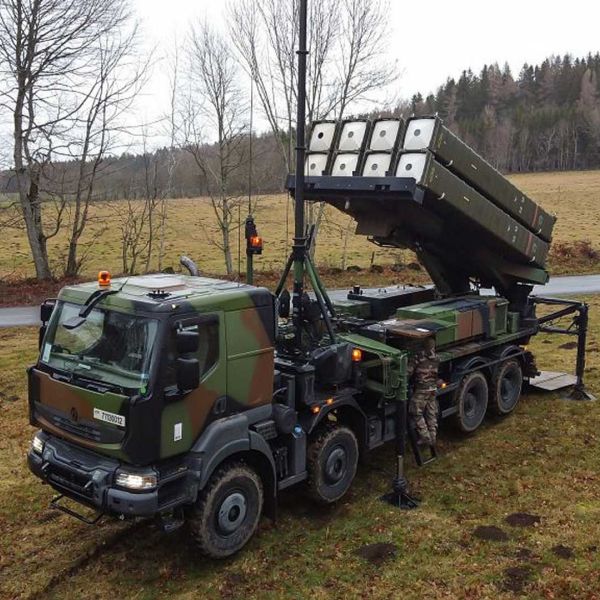 The SAMP/T NG uses vertical launchers providing 360-degree engagement, each carrying eight Aster missiles, with a battery scalable up to six launchers for a total of 48 ready-to-fire interceptors. (Picture source: MBDA)