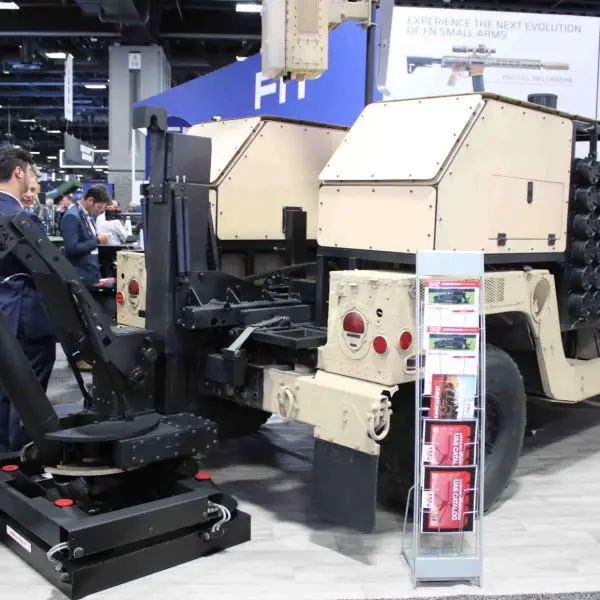 Scorpion Light mortar on a Humvee at AUSA 2025, Washington, a vehicle-agnostic 81/120 mm system with a recoil-bypassing baseplate, digital fire control, ~30-second setup and rapid shoot-and-scoot capability (Picture source: Army Recognition Group).
