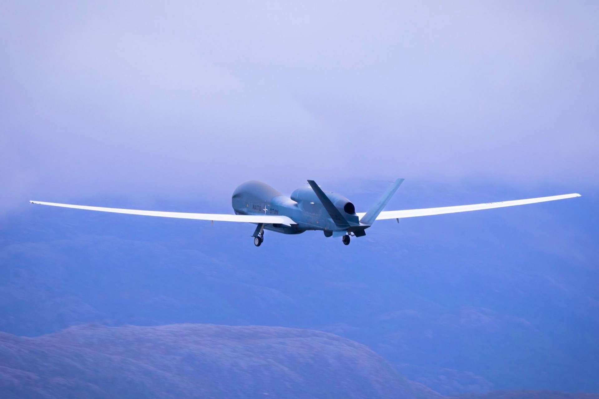 NATO’s first RQ-4D Phoenix operation from Norway demonstrates the Alliance’s ability to deploy strategic intelligence, surveillance and reconnaissance assets closer to the Arctic and North Atlantic, strengthening situational awareness and operational flexibility across the High North (Picture Source: NATO)