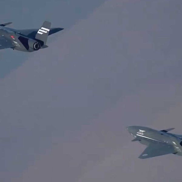 Two Baykar Kizilelma unmanned fighter jets captured mid-flight during the world’s first fully autonomous close formation maneuver, marking a historic milestone in global aviation on December 28, 2025.