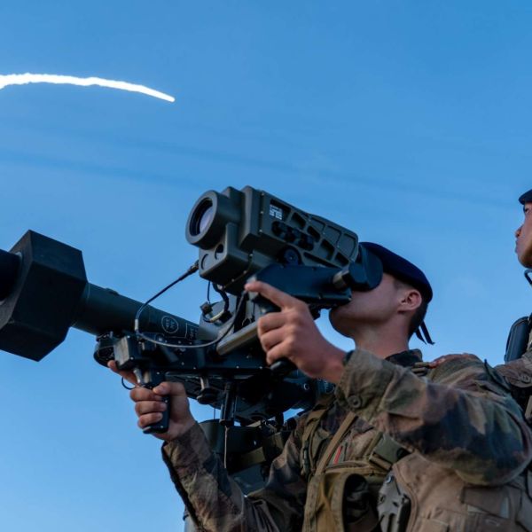 Romania has signed a 625.6 million euro deal with France for Mistral air defence systems, a move that strengthens its low altitude protection and ties its rearmament to new EU-wide procurement frameworks (Picture Source: French MoD)