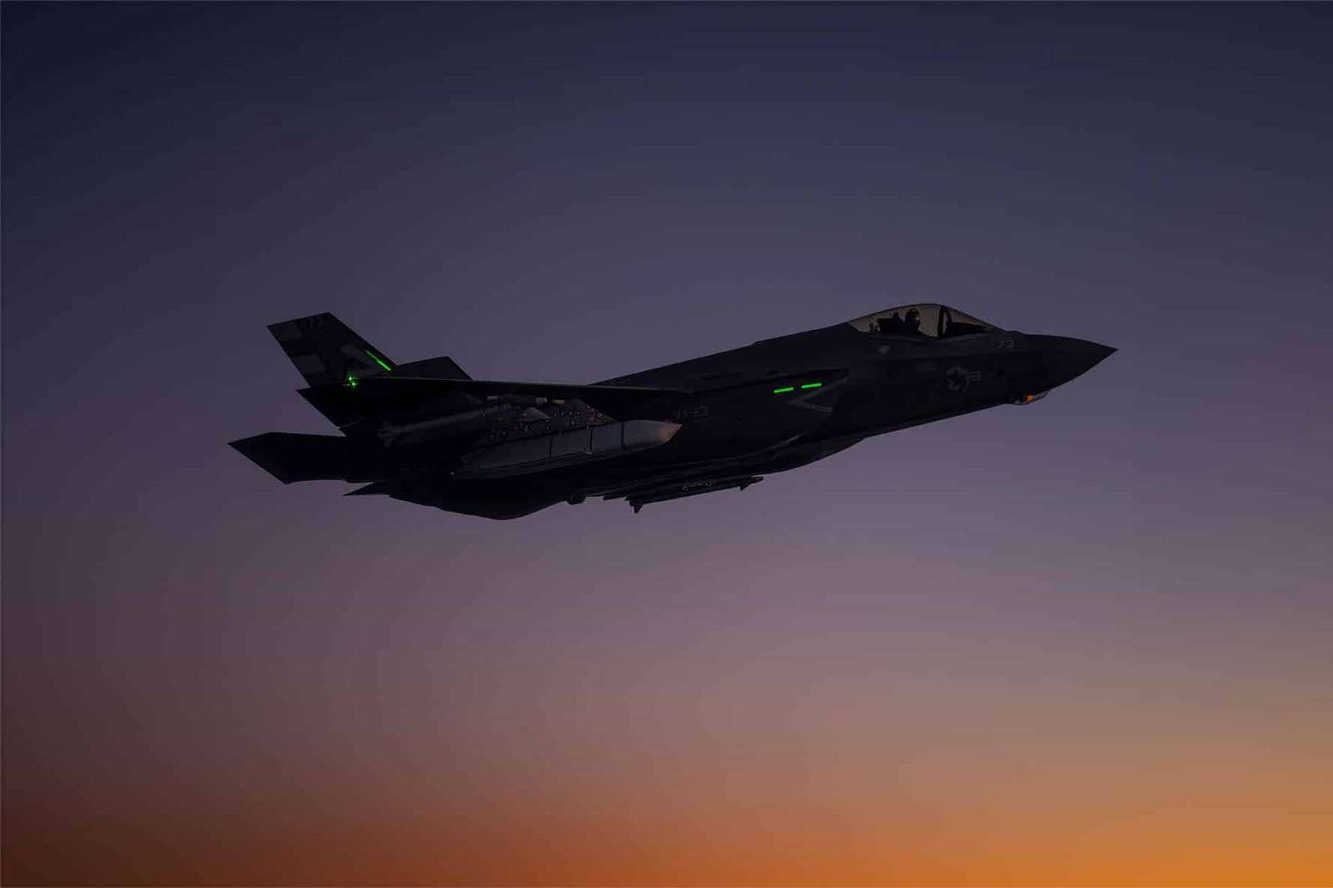 U.S. Navy and Lockheed Martin advance AGM-158C LRASM integration on the F-35C, expanding carrier-based long-range anti-ship strike capability against defended surface combatants (Picture source: U.S. DoW).