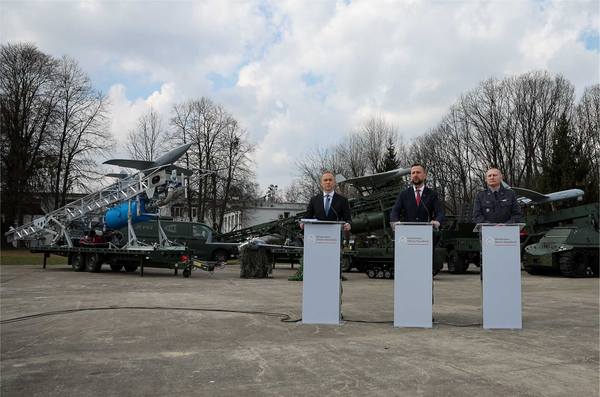 Poland’s Deputy Prime Minister and Minister of National Defense Władysław Kosiniak-Kamysz, alongside senior defense officials and industry representatives, attends the official inauguration ceremony of the Autonomous Systems Center (OSA) at the Air Force Institute of Technology in Warsaw on March 19, 2026.