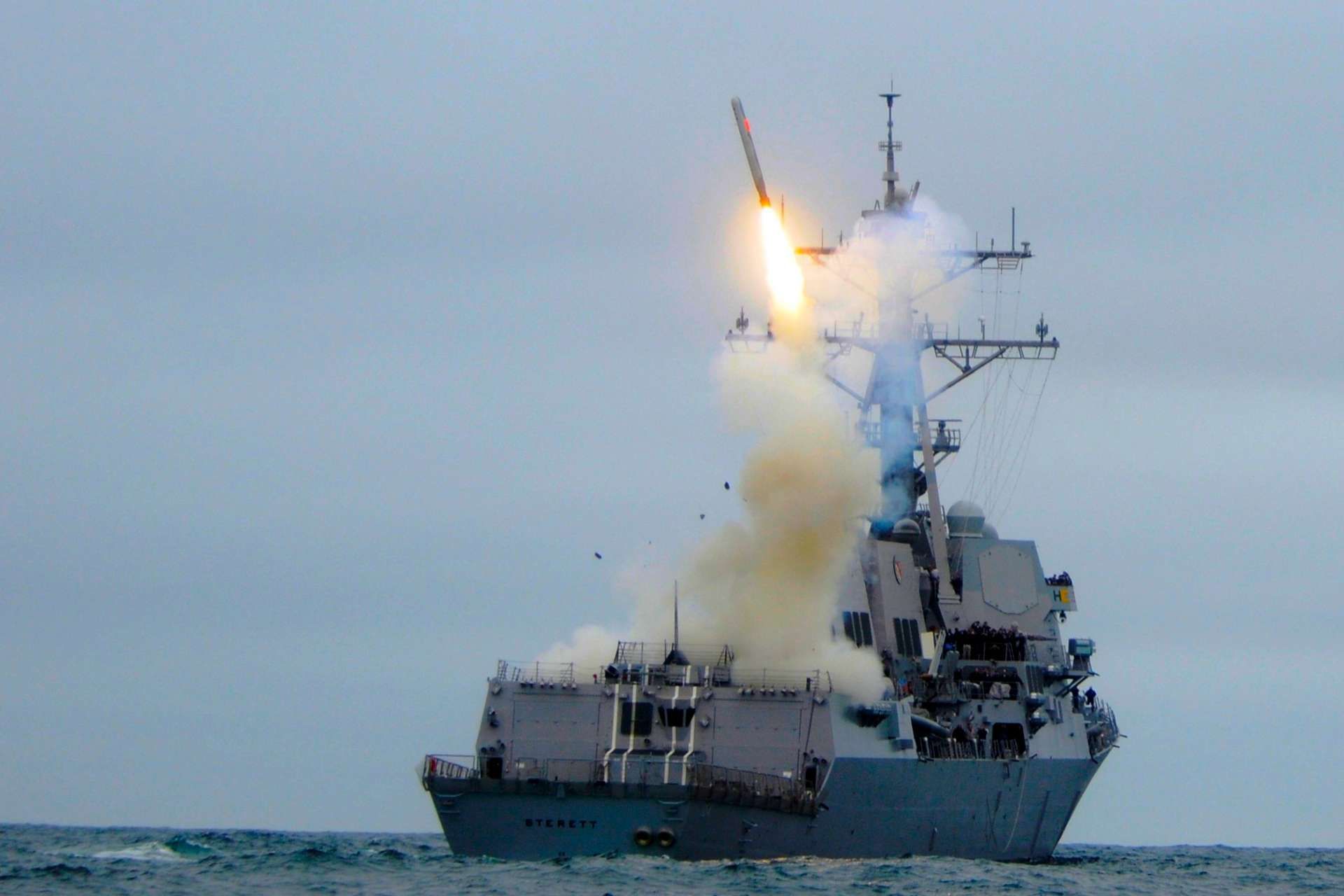 The Arleigh Burke-class destroyer USS Michael Murphy launched Tomahawk cruise missiles during U.S. self-defense strikes against Iranian military targets, demonstrating the Navy’s ability to deliver long-range precision firepower from the sea while supporting regional security and protecting international shipping routes (Picture Source: U.S. Navy)