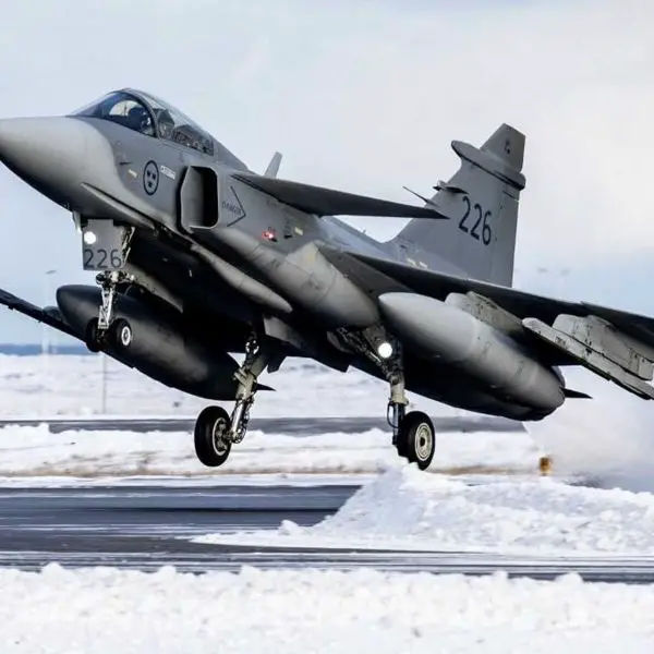 Canada is evaluating a major proposal to expand its planned fighter inventory into a mixed fleet of approximately 140 fighter jets, pairing 72 to 88 American-made F-35As with up to 72 Canadian-assembled Saab Gripen Es. (Picture source: NATO Air Command)