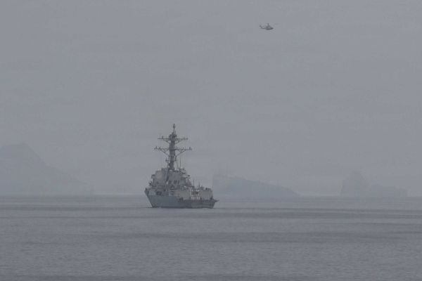 U.S. Navy guided-missile destroyers operate in the Strait of Hormuz on April 11 as U.S. Central Command begins preparations for mine clearance to secure maritime traffic and ensure freedom of navigation. (U.S. Central Command photo)