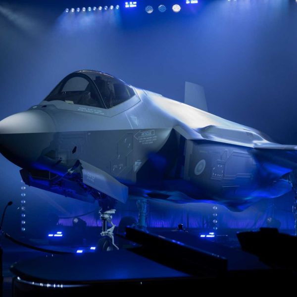 Finland’s HX Program, launched in 2014 to replace the F/A-18 C/D Hornet fleet, led to the selection of the F-35A on December 10, 2021, following a competitive assessment against the Rafale, Eurofighter Typhoon, Gripen, and F/A-18 Super Hornet. (Picture source: Finnish Air Force)