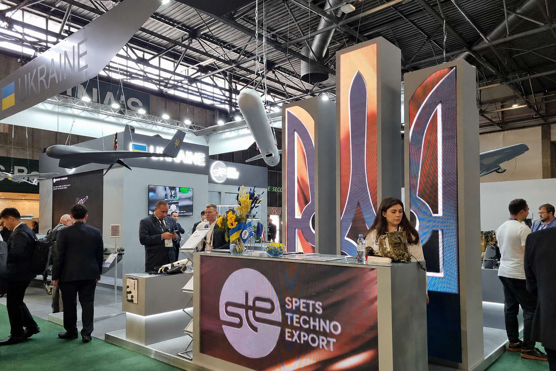 Ukraine’s expanded presence at Eurosatory 2026, with 80 defense companies compared with 10 in 2024, reflects the rapid growth of its wartime defense industry since Russia’s 2022 invasion, with a strong focus on drones, long-range strike systems, missiles, electronic warfare, and combat-tested production models (Picture source: Infozahyst).