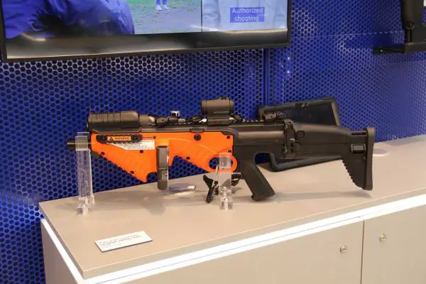 The FN SMART PROTECTOR® 303T integrates regulated pneumatic propulsion with real-time head detection technology to reduce injury risk during less lethal engagements.