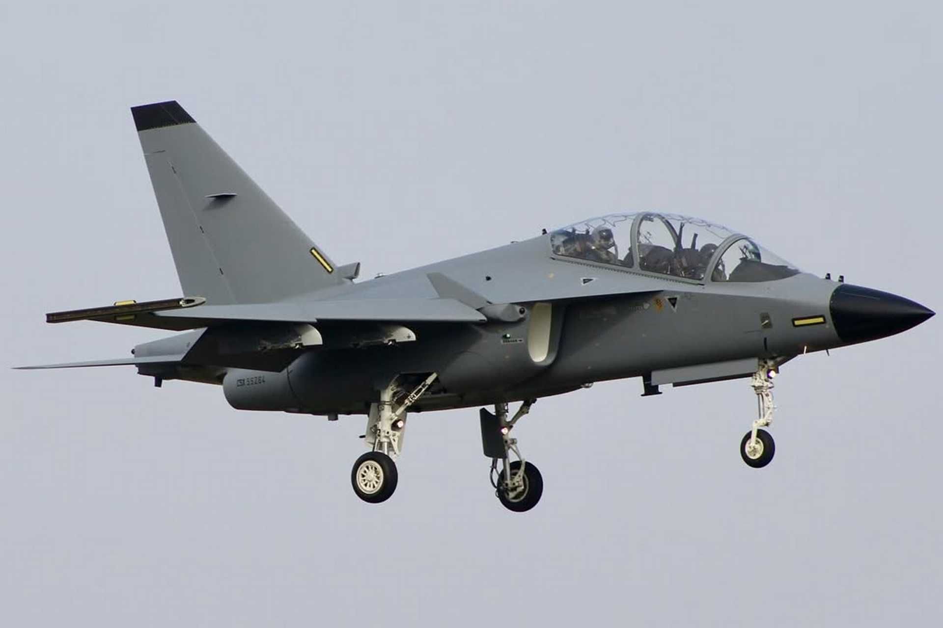 The M-346FA is powered by two Honeywell F124-GA-200 turbofan engines, each producing 28 kN of thrust, and is designed to act as both a twin-seat advanced jet trainer and a light combat aircraft. (Picture source: X/Defense News Nigeria)