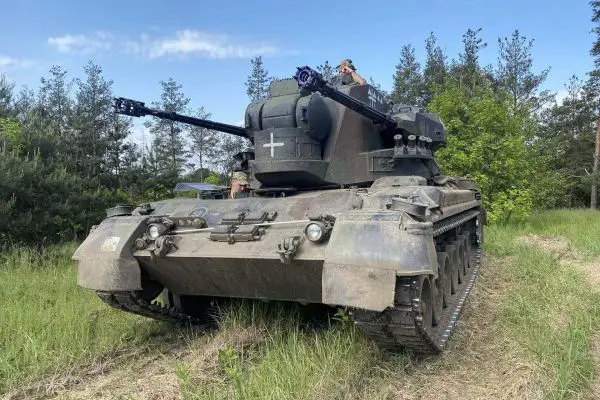 The Gepard integrates a fully automated fire control system, which automatically determines the correct lead angle and gun alignment, allowing crews to engage targets quickly and accurately without manual calculations. (Picture source: Ukrainian MoD)