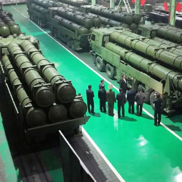 The system in question is widely believed to be the 600 mm multiple rocket launcher, a heavy rocket artillery platform that occupies a doctrinal space between traditional MLRS and short-range ballistic missiles (Picture source: KCNA).