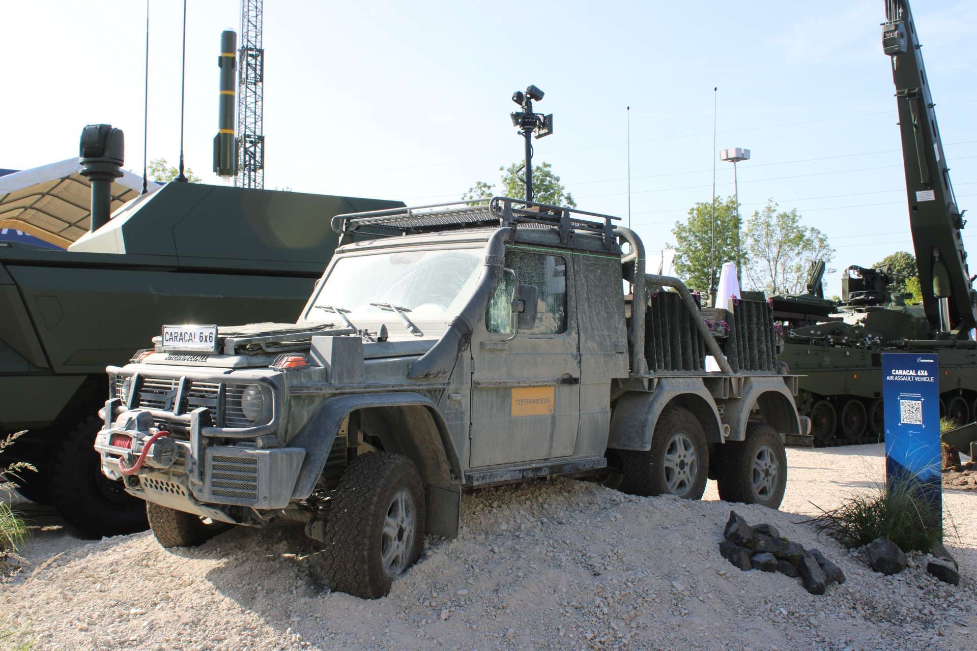 Rheinmetall’s Caracal 6x6 airborne vehicle, unveiled at Eurosatory 2026, adds greater payload, modular armament options and air-transportable mobility for airborne, air assault and special operations forces (Picture source: Army Recognition Group).