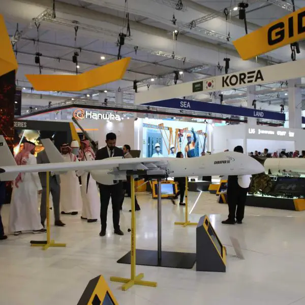 A scale model of the Shahpar-III MALE UCAV displayed at World Defense Show 2026 highlights Pakistan’s next-generation unmanned combat aircraft, revealing its long wingspan, six underwing hardpoints, and design features ahead of the platform’s planned first flight test later in 2026.