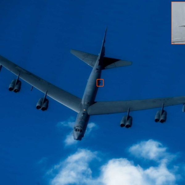 The nuclear-capable B-52H variant presents small triangular “New START fins” on each side of the rear fuselage, which serve as externally visible identifiers required under the New START Treaty to mark aircraft certified for carrying nuclear-armed cruise missiles such as the AGM-86B. (Picture source: US Air Force)