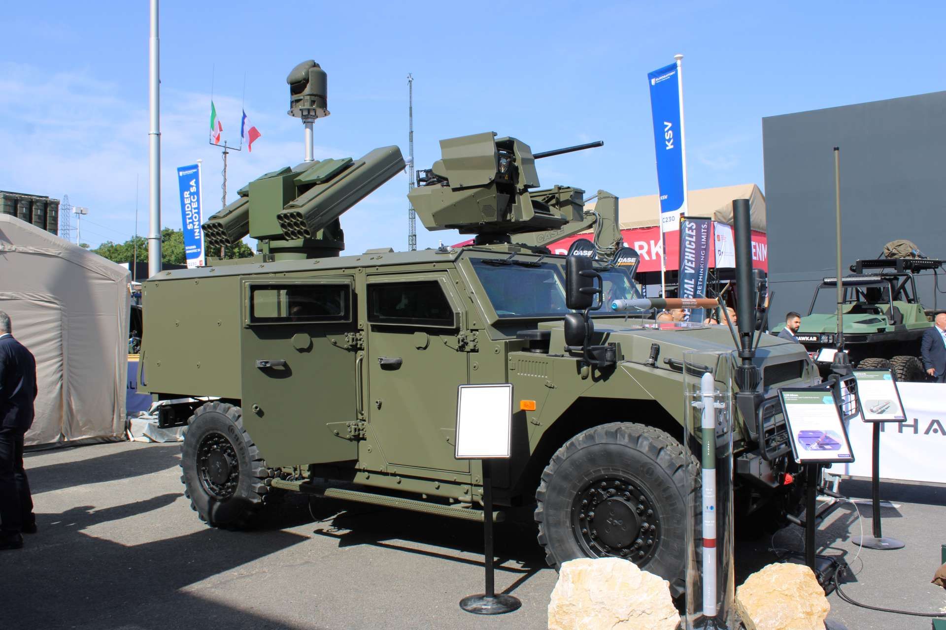 Thales RapidStriker combines radar, fire-control software, 70 mm guided and unguided rockets, and a close-range gun turret to give mobile units a layered hard-kill response against drones, helicopters, and light ground threats (Picture source: Army Recognition Group).