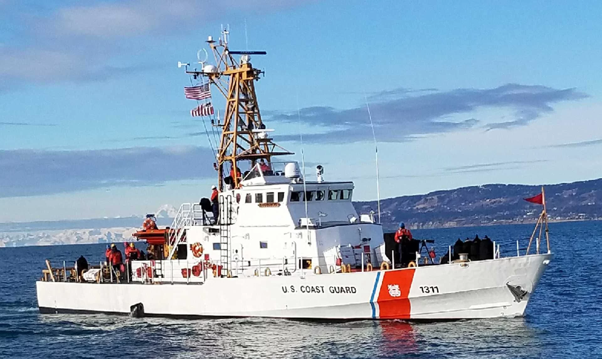 US_Coast_Guard_transfers_three_Island-class_patrol_boats_to_Colombia_to_strengthen_maritime_surveillance_capabilities_925_002-2ab7085a.webp