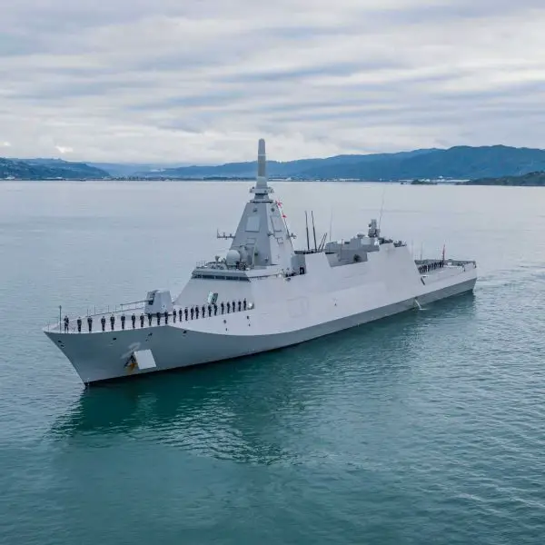 Compared to Mogami-class frigates such as the JS Kumano, the New FFM doubles missile capacity, vastly increases structural and electrical margins for future weapons integration, and extends maximum cruising endurance to 10,000 nautical miles. (Picture source: NZ MoD)