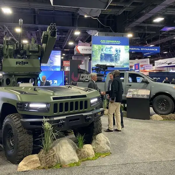 AM General’s combat-ready UGV displayed at Modern Day Marine integrates a Moog RIwP remote turret with 30 mm gun and missile options, giving Marines an autonomous vehicle for resupply, reconnaissance, counter-drone defense, and high-risk missions in contested environments (Picture source: AM General).