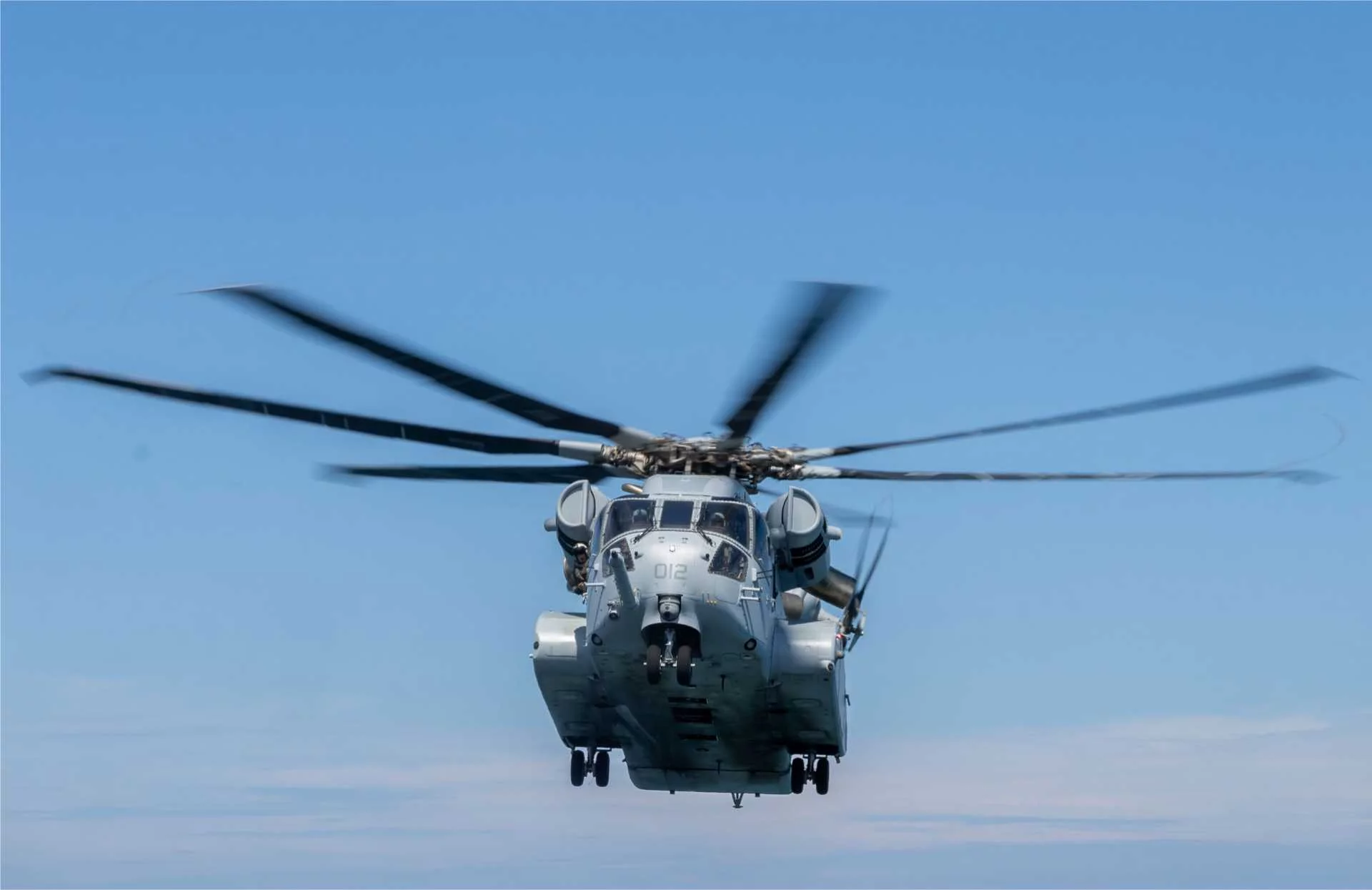 New_CH-53K_transport_helicopter_performs_flight_operations_from_U.S._Navy_amphibious_assault_ship_1920_001-30e49c27.webp