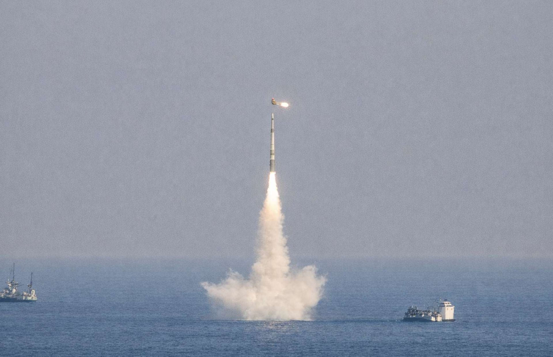 The K-4 submarine-launched ballistic missile is a solid-fuel, two-stage nuclear-capable weapon with a range of around 3,500 km, designed to be fired from Arihant-class submarines, allowing India to conduct survivable second-strike nuclear deterrence patrols far from adversary coastlines (Picture source: Weibo).