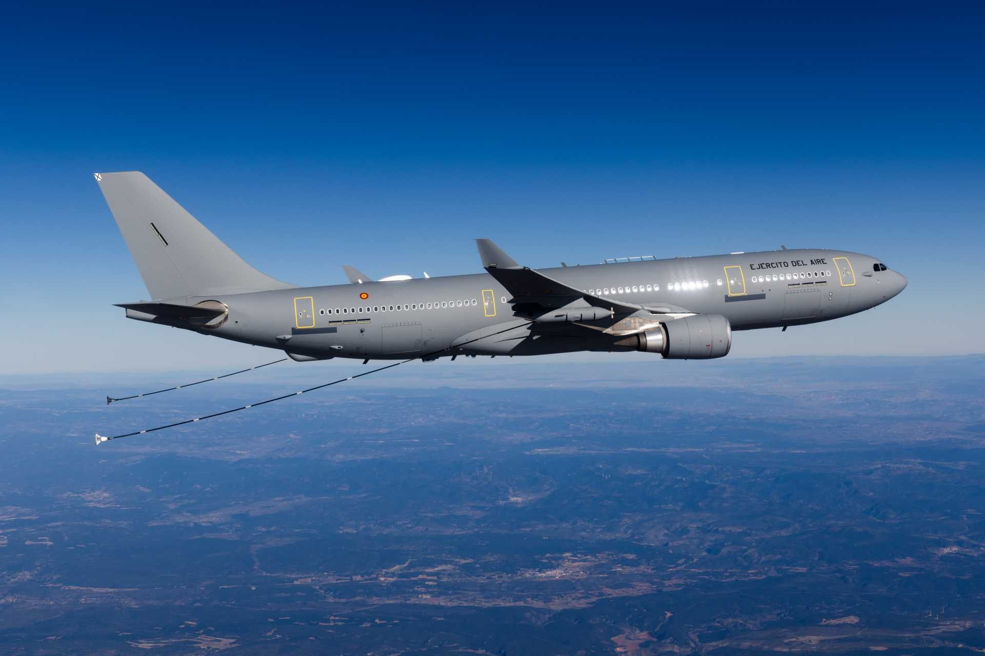 Discussions are ongoing between the Spanish Ministry of Defence and Airbus regarding a potential expansion of the MRTT fleet, following the initial acquisition of three A330 airliners in 2021 for €810 million, sourced from Iberia and converted to tanker configuration in Getafe. (Picture source: Airbus)