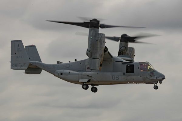 MV-22B medium-lift tiltrotor vertical/short take-off and landing military aircraft United States technical data fact sheet pictures video