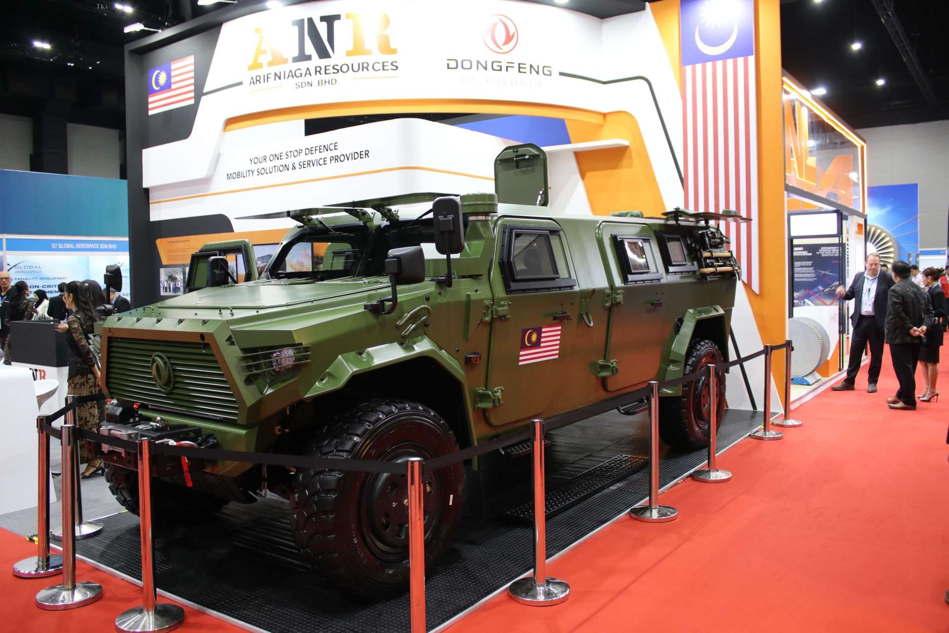 Arif Niaga Resources’ Dongfeng Mengshi-based 4x4 infantry combat vehicle shown at DSA 2026 in Kuala Lumpur, where Malaysia presented the locally assembled armored platform as a fast, protected mobility solution for army infantry units (Picture source: Army Recognition Group).